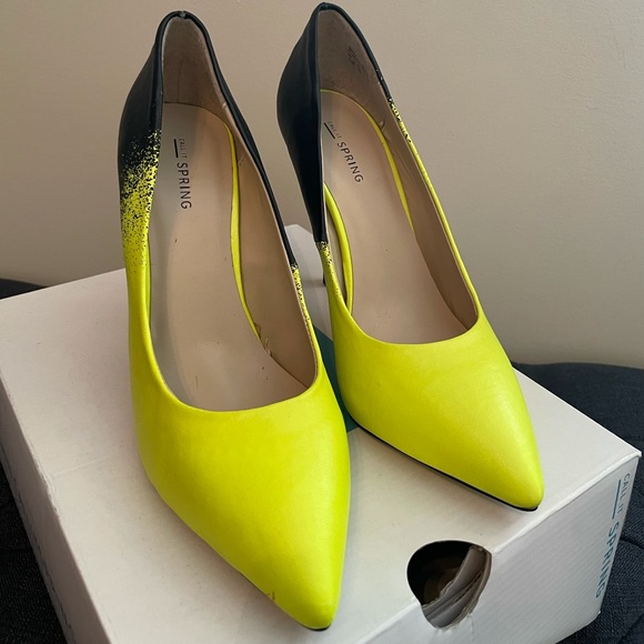 Yellow neon splash heels - Picture 2 of 4